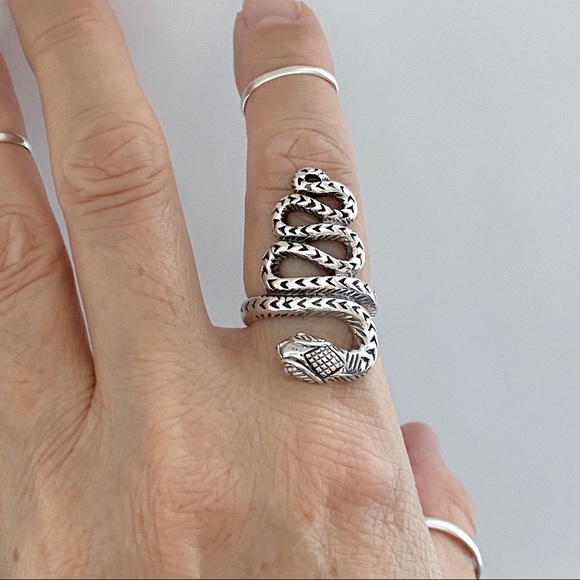 Sterling Silver Long Heavy Snake Ring, Cobra Snake Ring, Reptile Rings - Picture 4 of 12